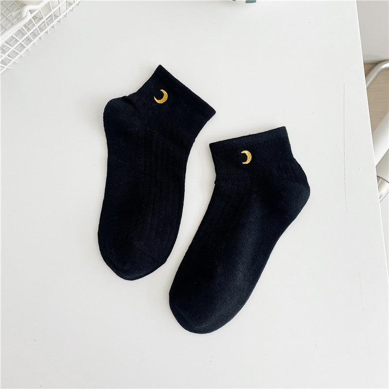 Women's Fashionable Cotton Embroidered Socks